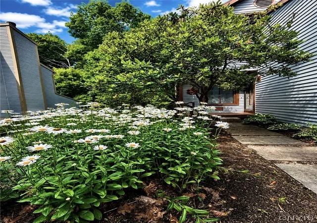 Photo 3 of Sale Pending at 3630 Melvin Dr S, Baldwinsville, NY 13027 | MLS# S1700584 | Listing updated on 2026-09-11