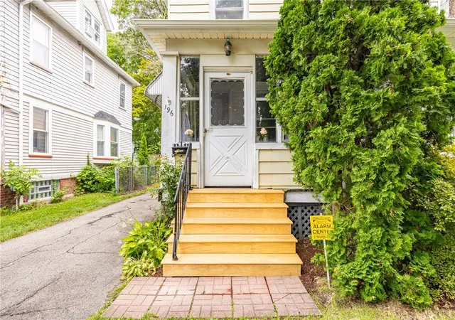 Photo 2 of Sale Pending at 196 Weldon St, Rochester, NY 14611 | MLS# R1700539 | Listing updated on 2026-08-05