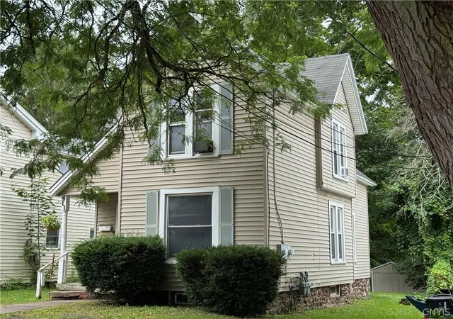 Photo 3 of Sale Pending at 411 Oneida St, Fulton, NY 13069 | MLS# S1701017 | Listing updated on 2026-08-13