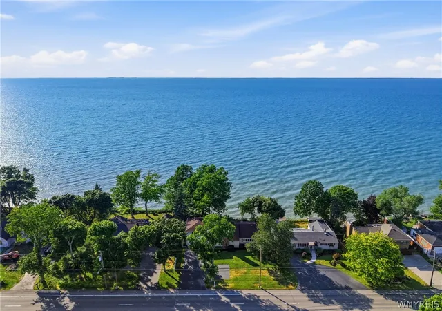 Photo 4 of Sale Pending at 4548 Lake Shore Rd, Hamburg, NY 14075 | MLS# B1701438 | Listing updated on 2026-08-11