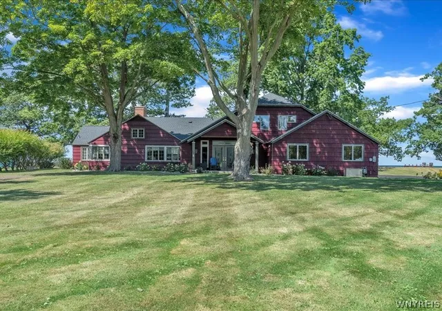 Photo 2 of Mansion for sale at 436 Lake Shore Dr W, Dunkirk, NY 14048 | MLS# B1695636 | Listing updated on 2026-09-11