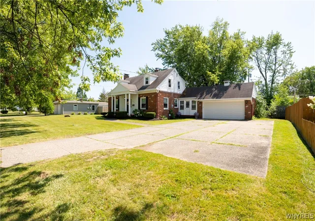 Photo 3 of Sale Pending at 2454 Eggert Rd, Tonawanda, NY 14150 | MLS# B1700916 | Listing updated on 2026-08-14