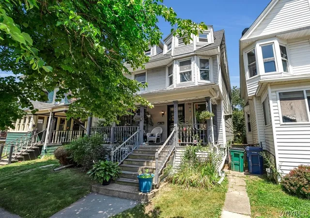 Photo 1 of Single family home for sale at 418 Breckenridge St, Buffalo, NY 14213 | MLS# B1694946 | Listing updated on 2026-08-19