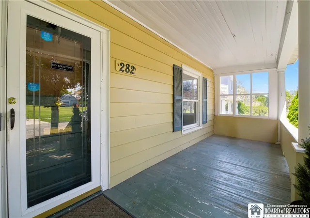 Photo 2 of Sale Pending at 282 Prospect St, Jamestown, NY 14701 | MLS# R1701590 | Listing updated on 2026-09-11