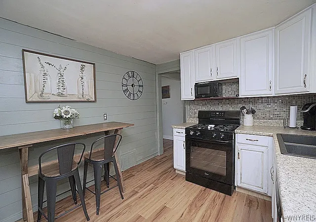 Photo 3 of Sale Pending at 99 Briarwood Dr, Buffalo, NY 14224 | MLS# B1701508 | Listing updated on 2026-09-10