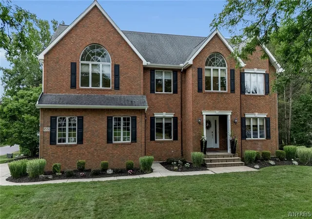 Photo 1 of Sale Pending at 9530 Cobblestone Dr, Clarence, NY 14031 | MLS# B1701324 | Listing updated on 2026-08-14