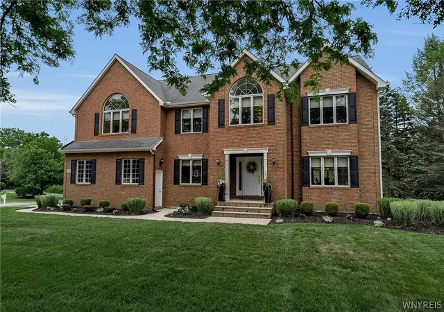Photo 2 of Sale Pending at 9530 Cobblestone Dr, Clarence, NY 14031 | MLS# B1701324 | Listing updated on 2026-08-14
