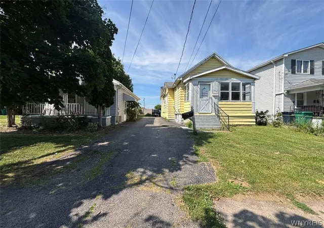 Photo 2 of Sale Pending at 3236 North Ave, Niagara Falls, NY 14305 | MLS# B1701579 | Listing updated on 2026-08-31