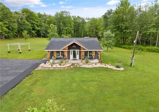 Photo 3 of Sale Pending at 179 Oconnor Rd, Oswego, NY 13126 | MLS# S1701218 | Listing updated on 2026-09-04