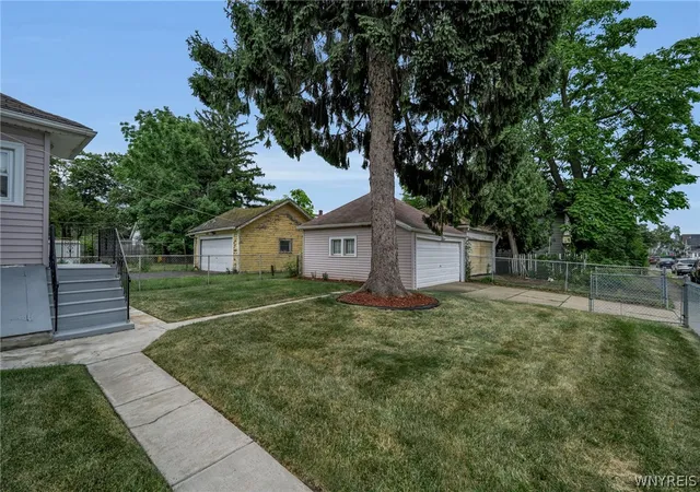 Photo 3 of Sale Pending at 3 Donaldson Rd, Buffalo, NY 14208 | MLS# B1699150 | Listing updated on 2026-08-23
