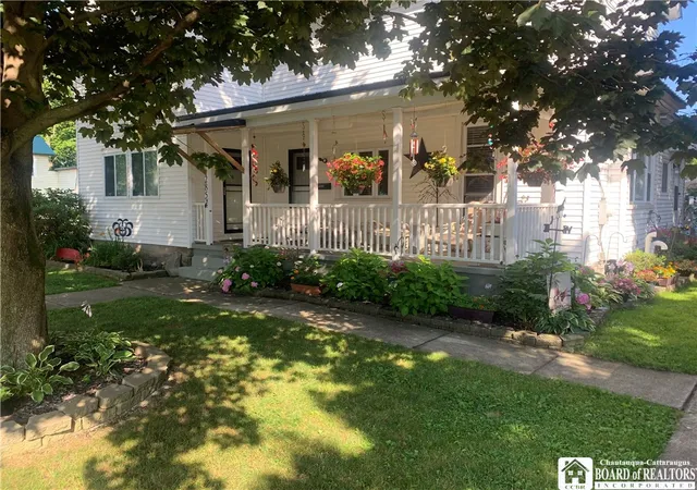 Photo 2 of Multi family home for sale at 285 W Main St, Fredonia, NY 14063 | MLS# R1700653 | Listing updated on 2026-09-09