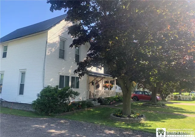 Photo 4 of Multi family home for sale at 285 W Main St, Fredonia, NY 14063 | MLS# R1700653 | Listing updated on 2026-09-09