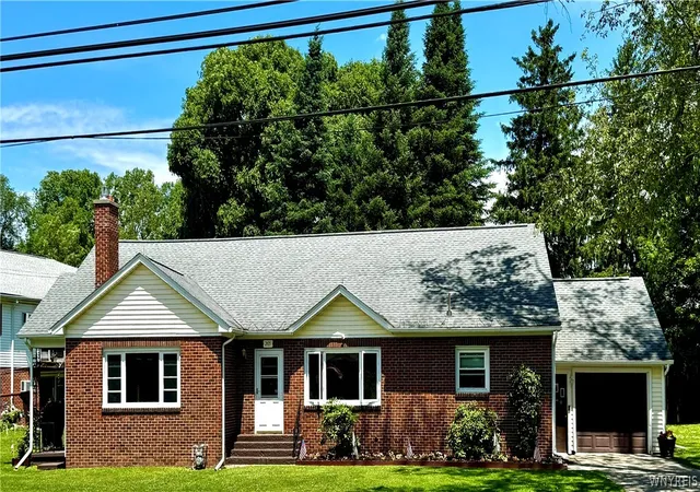 Photo 1 of Single family home for sale at 265 Franklin St, Springville, NY 14141 | MLS# B1701629 | Listing updated on 2026-09-15