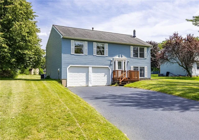 Photo 2 of Sale Pending at 83 Wildherd Dr, Henrietta, NY 14467 | MLS# R1701362 | Listing updated on 2026-08-21