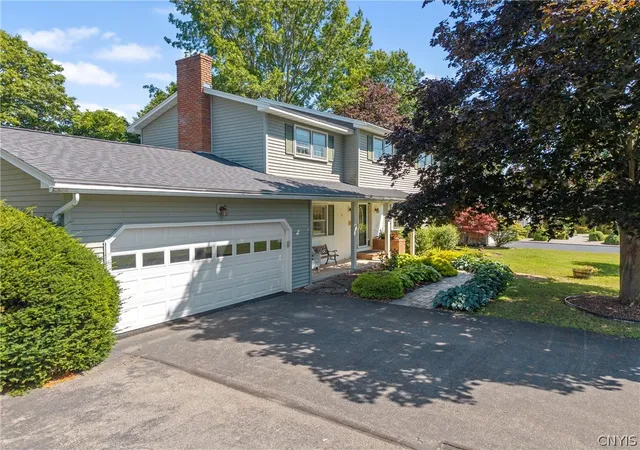 Photo 3 of Sale Pending at 4776 Edgeworth Dr, Manlius, NY 13104 | MLS# S1700096 | Listing updated on 2026-09-09