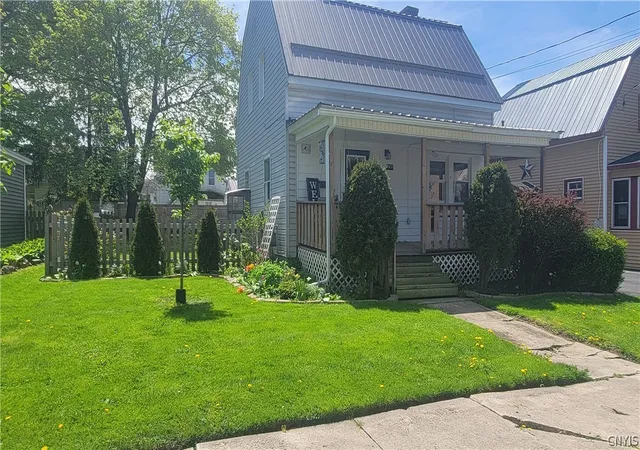 Photo 3 of Single family home for sale at 218 Stuart St, Watertown, NY 13601 | MLS# S1699854 | Listing updated on 2026-09-14