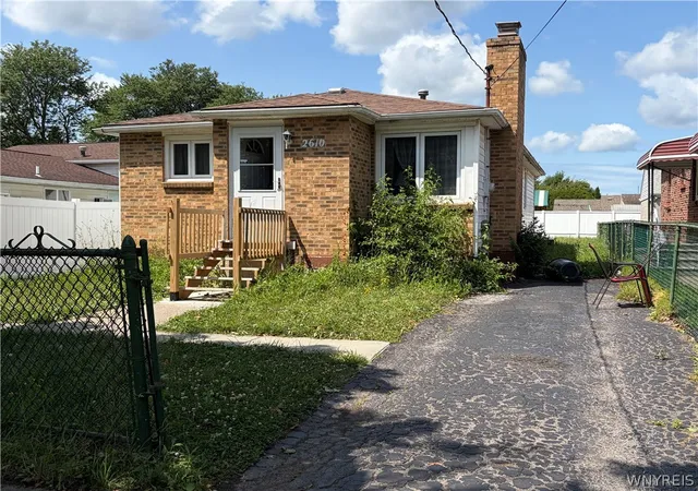 Photo 2 of Sale Pending at 2610 Ferry Ave, Niagara Falls, NY 14301 | MLS# B1701697 | Listing updated on 2026-09-09