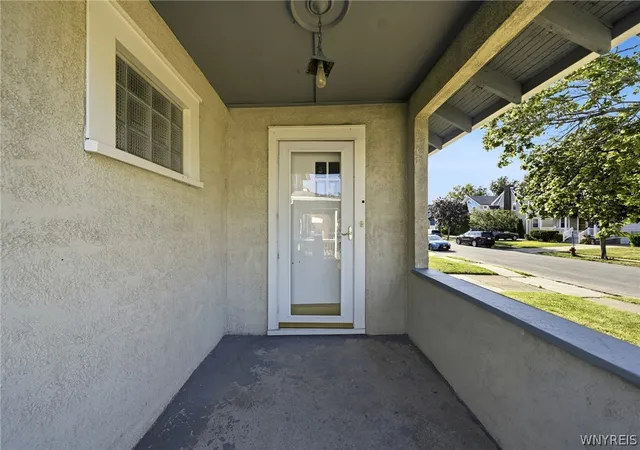 Photo 3 of Sale Pending at 51 Delwood Rd, Buffalo, NY 14217 | MLS# B1701322 | Listing updated on 2026-08-11