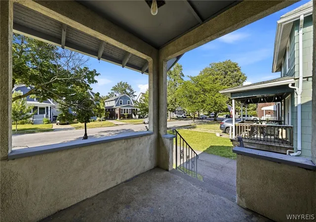Photo 4 of Sale Pending at 51 Delwood Rd, Buffalo, NY 14217 | MLS# B1701322 | Listing updated on 2026-08-11