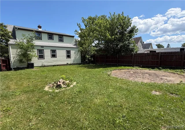 Photo 4 of Single family home for sale at 1058 92nd Street, Niagara Falls, NY 14304 | MLS# B1700936 | Listing updated on 2026-08-23