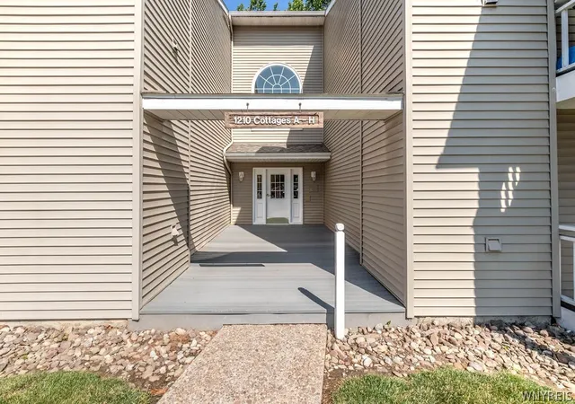 Photo 3 of Sale Pending at 1210 Youngs Rd #G, Buffalo, NY 14221 | MLS# B1701578 | Listing updated on 2026-08-07