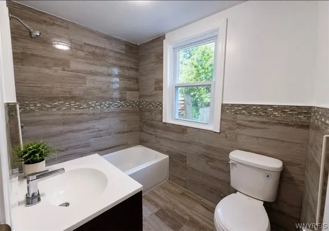 Photo 3 of Single family home for sale at 31 Weber Ave, Buffalo, NY 14215 | MLS# B1701752 | Listing updated on 2026-08-25