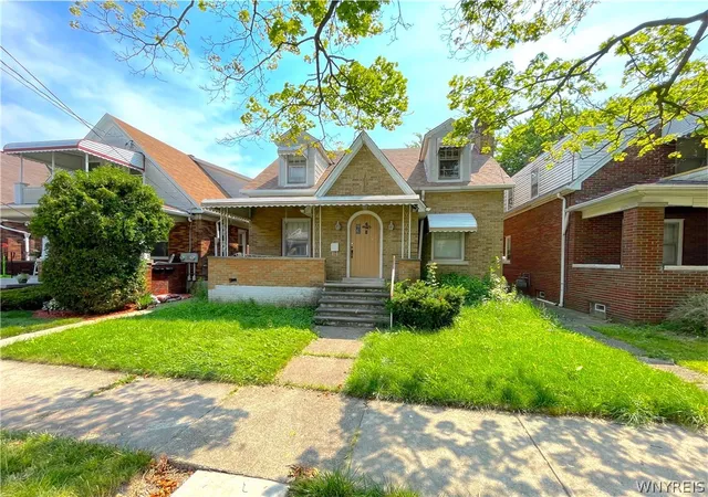 Photo 1 of Sale Pending at 529 17th Street, Niagara Falls, NY 14301 | MLS# B1701633 | Listing updated on 2026-08-21