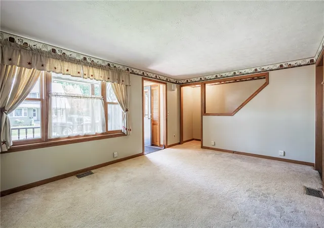 Photo 2 of Sale Pending at 106 Mcclelland St, Albion, NY 14411 | MLS# R1696487 | Listing updated on 2026-08-09