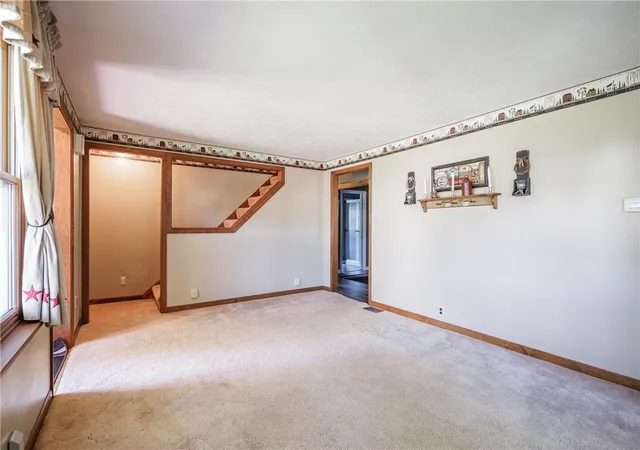 Photo 3 of Sale Pending at 106 Mcclelland St, Albion, NY 14411 | MLS# R1696487 | Listing updated on 2026-08-09