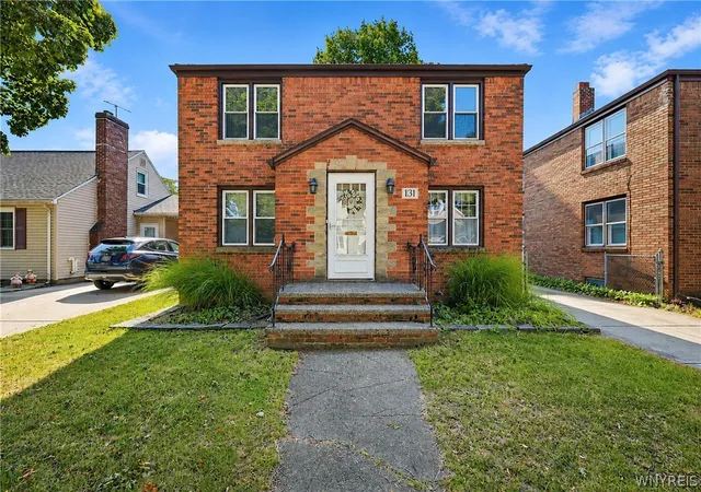 Photo 1 of Sale Pending at 131 Chamberlin Dr, Buffalo, NY 14210 | MLS# B1701045 | Listing updated on 2026-08-19