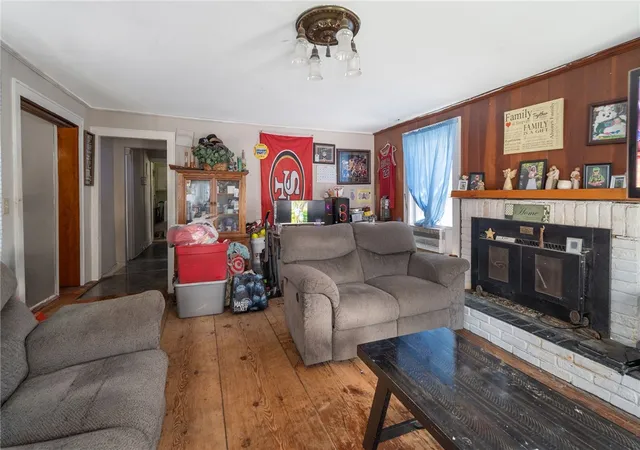 Photo 4 of Multi family home for sale at 118 Railroad Ave, Middleburgh, NY 12122 | MLS# R1693414 | Listing updated on 2026-09-03