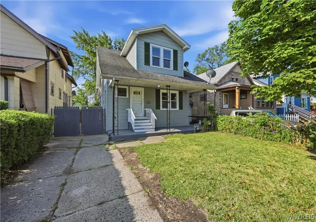 Photo 2 of Single family home for sale at 131 Stockbridge Ave, Buffalo, NY 14215 | MLS# B1701741 | Listing updated on 2026-09-02