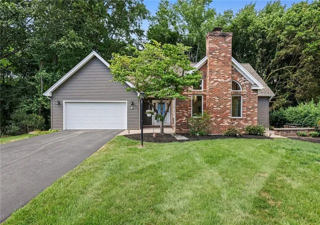 Photo 1 of Sale Pending at 22 Cobblestone Xing, Penfield, NY 14526 | MLS# R1700505 | Listing updated on 2026-09-03