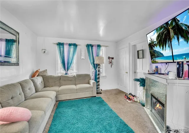 Photo 3 of Single family home for sale at 25 La Force Pl, Buffalo, NY 14207 | MLS# B1701768 | Listing updated on 2026-08-25