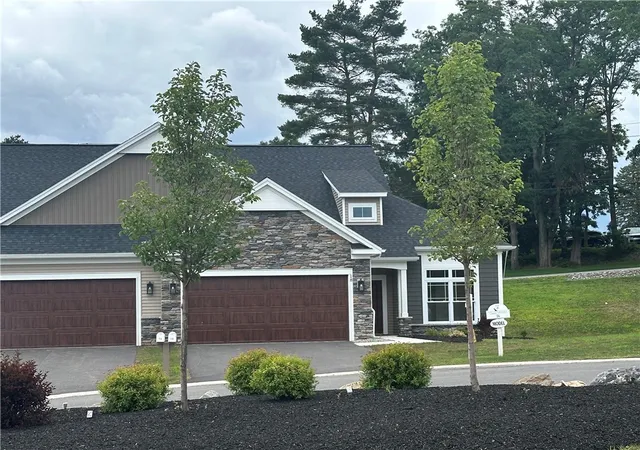 Photo 3 of Sale Pending at 18 Eagle Holw, Perinton, NY 14526 | MLS# R1700567 | Listing updated on 2026-08-05