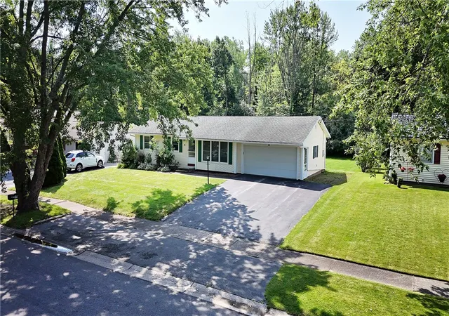 Photo 1 of Sale Pending at 15 Elmford Rd, Rochester, NY 14606 | MLS# R1701875 | Listing updated on 2026-08-05