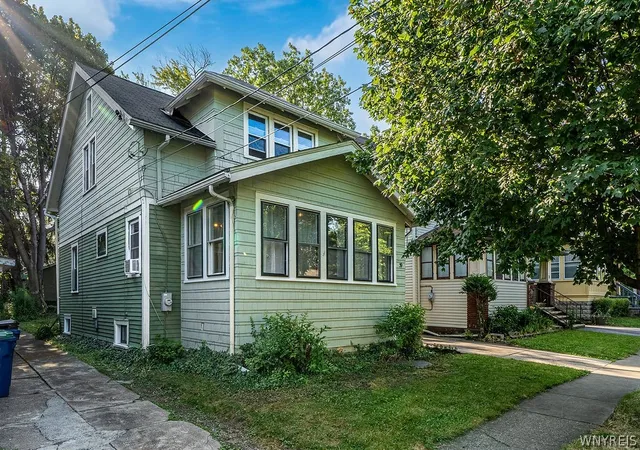 Photo 2 of Single family home for sale at 39 Springville Ave, Buffalo, NY 14226 | MLS# B1701610 | Listing updated on 2026-09-14
