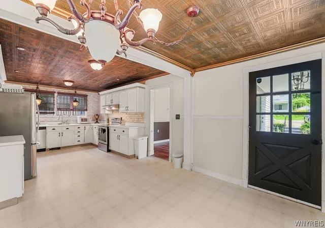 Photo 3 of Single family home for sale at 6940 Versailles Rd, Derby, NY 14047 | MLS# B1701538 | Listing updated on 2026-08-04