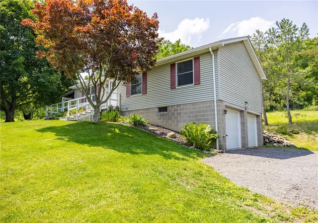 Photo 2 of Sale Pending at 4618 Cole Rd, Hemlock, NY 14466 | MLS# R1700028 | Listing updated on 2026-08-23