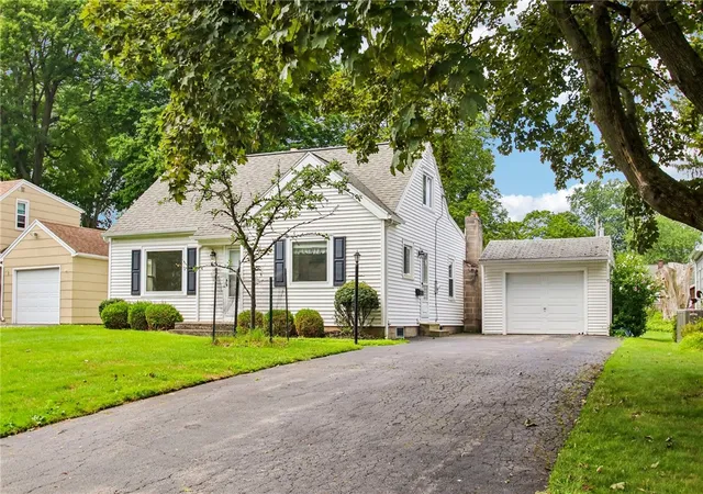 Photo 2 of Sale Pending at 65 Crestfield Dr, Rochester, NY 14617 | MLS# R1700535 | Listing updated on 2026-08-05