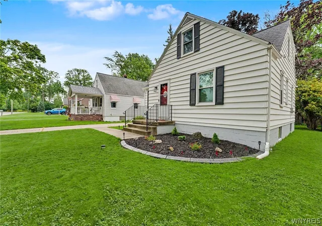 Photo 3 of Sale Pending at 93 Greenfield Ave, Buffalo, NY 14224 | MLS# B1700274 | Listing updated on 2026-08-10