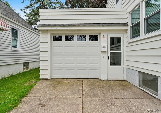 Photo 4 of Sale Pending at 93 Greenfield Ave, Buffalo, NY 14224 | MLS# B1700274 | Listing updated on 2026-08-10