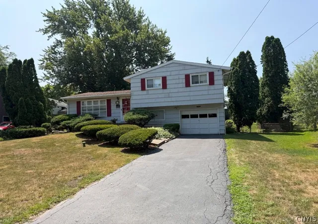 Photo 2 of Sale Pending at 250 Blackberry Rd, Liverpool, NY 13090 | MLS# S1701379 | Listing updated on 2026-08-24