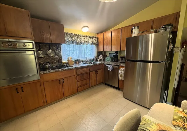 Photo 3 of Sale Pending at 250 Blackberry Rd, Liverpool, NY 13090 | MLS# S1701379 | Listing updated on 2026-08-24