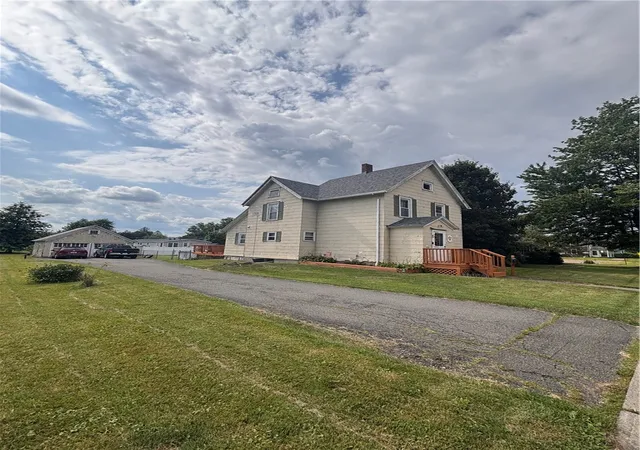 Photo 2 of Single family home for sale at 98 W Main St, Sidney, NY 13838 | MLS# R1702004 | Listing updated on 2026-08-17