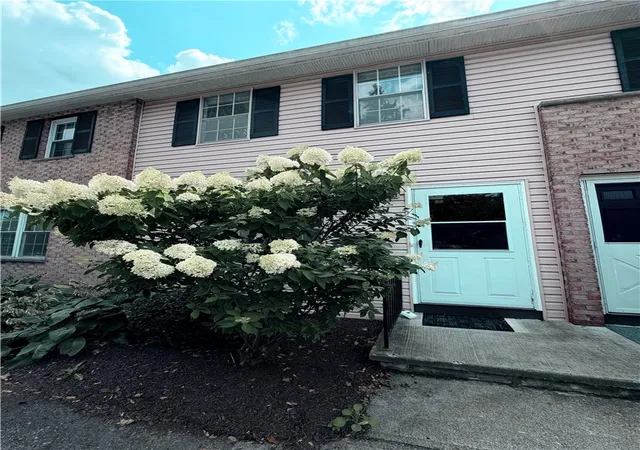 Photo 1 of Sale Pending at 1078 Mt Hope Ave, Rochester, NY 14620 | MLS# R1698005 | Listing updated on 2026-08-19