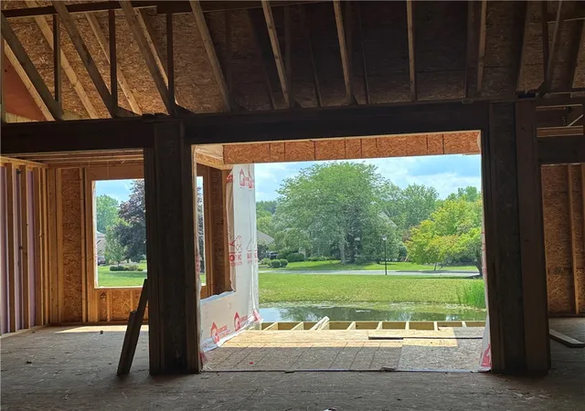 Photo 3 of Sale Pending at 5 Eagle Holw, Perinton, NY 14526 | MLS# R1700499 | Listing updated on 2026-08-31