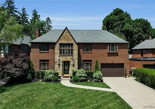 Photo 3 of Single family home for sale at 34 Audley End, Buffalo, NY 14226 | MLS# B1699561 | Listing updated on 2026-09-08