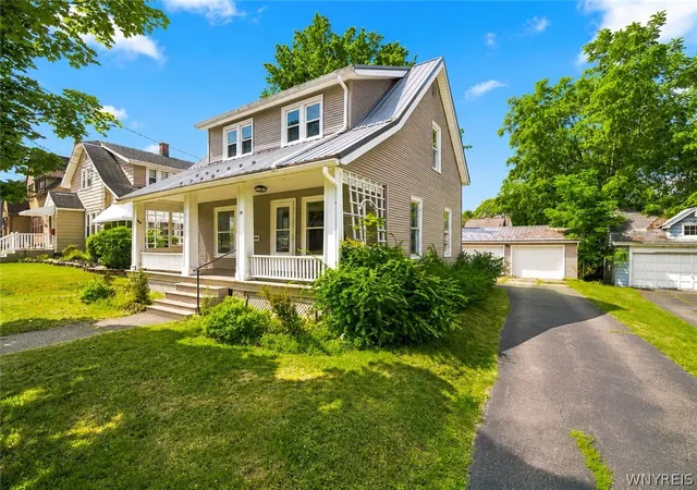 Photo 2 of Sale Pending at 14 Glenview Ave, Jamestown, NY 14701 | MLS# B1701890 | Listing updated on 2026-08-31