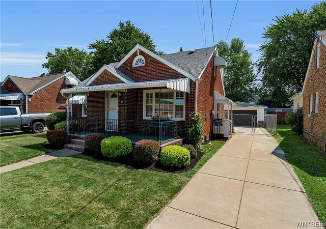 Photo 4 of Sale Pending at 103 Peoria Ave, Buffalo, NY 14206 | MLS# B1701966 | Listing updated on 2026-08-13